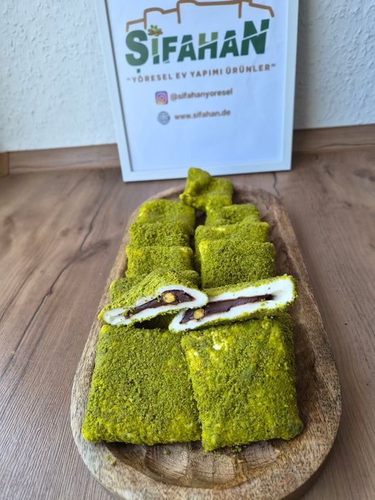 Antep Fıstıklı Çikolatalı Bohça (360g)